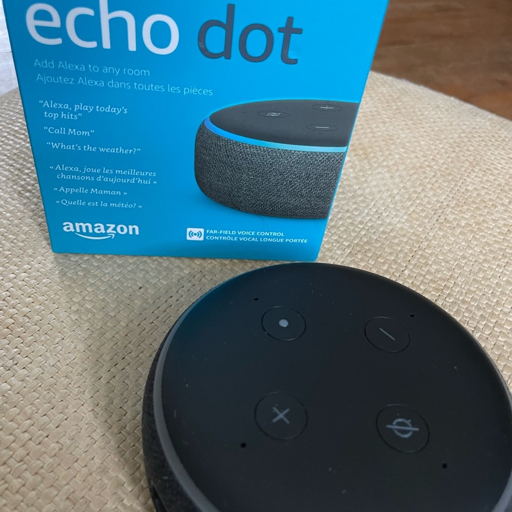 Amazon Echo Dot black - New In Box - open